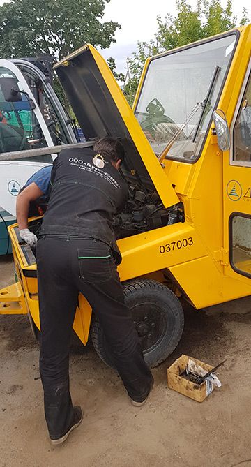 Ремонт двигателя дизельного тягача